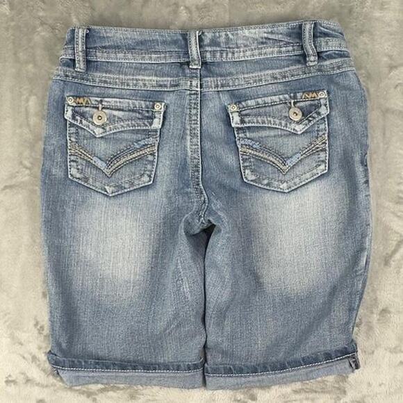 Mudd Blue Cuffed Denim Jorts Size 9 - Picture 2 of 7